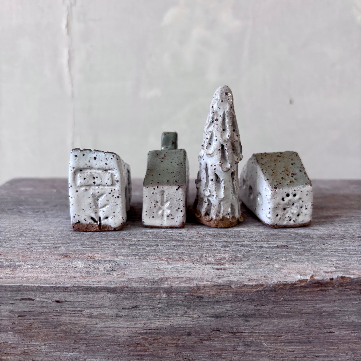 A Village of cute Mini Cottages paired with a charming little tree - Set No.2