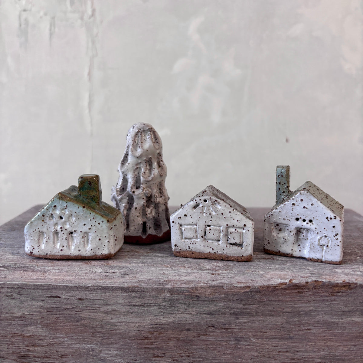 A Village of cute Mini Cottages paired with a charming little tree - Set No.3