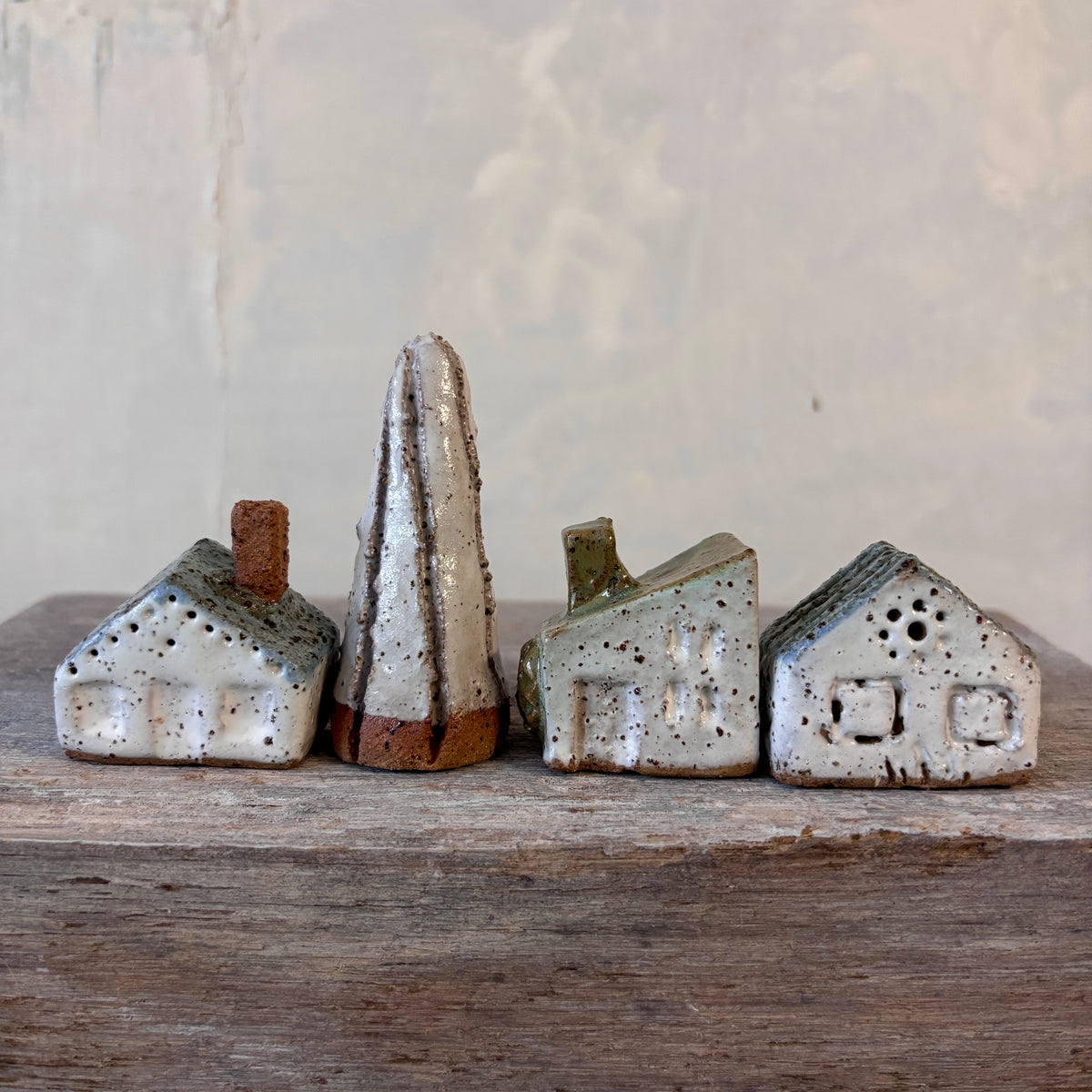 A Village of cute Mini Cottages paired with a charming little tree - Set No.4