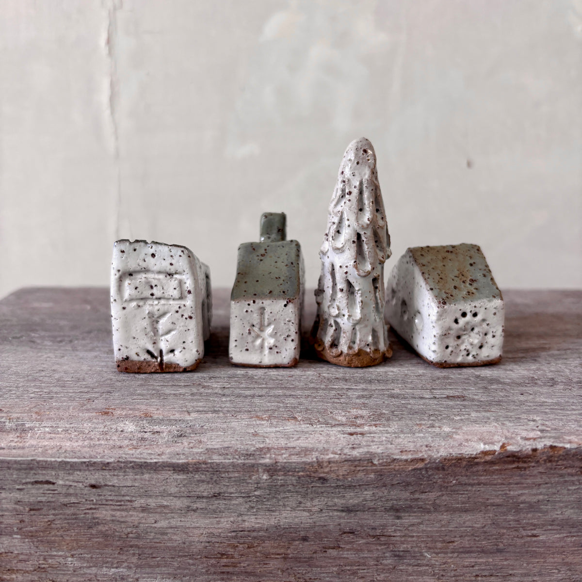 A Village of cute Mini Cottages paired with a charming little tree - Set No.2
