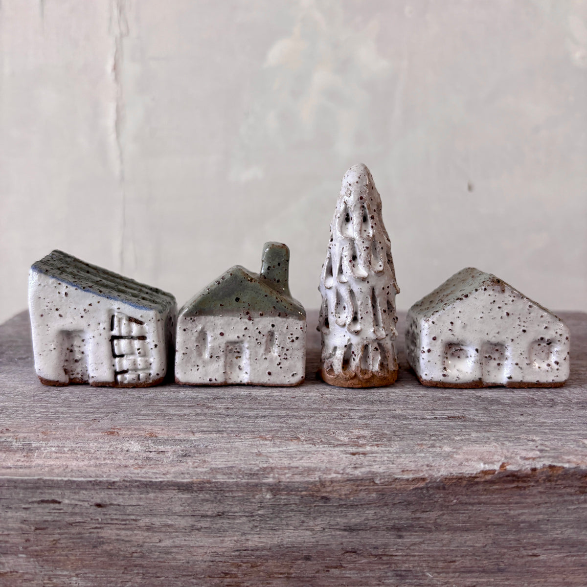 A Village of cute Mini Cottages paired with a charming little tree - Set No.2