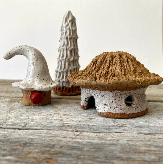 Set of 3 - Cute Christmas gnomes with white hat plus an adorable little Hut and a white Christmas Tree 25-1203