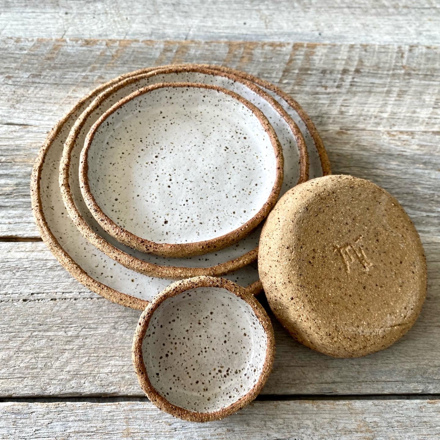 Set of 5 Hand Formed nesting plates - Rustic & Round - white with speckles 16-1