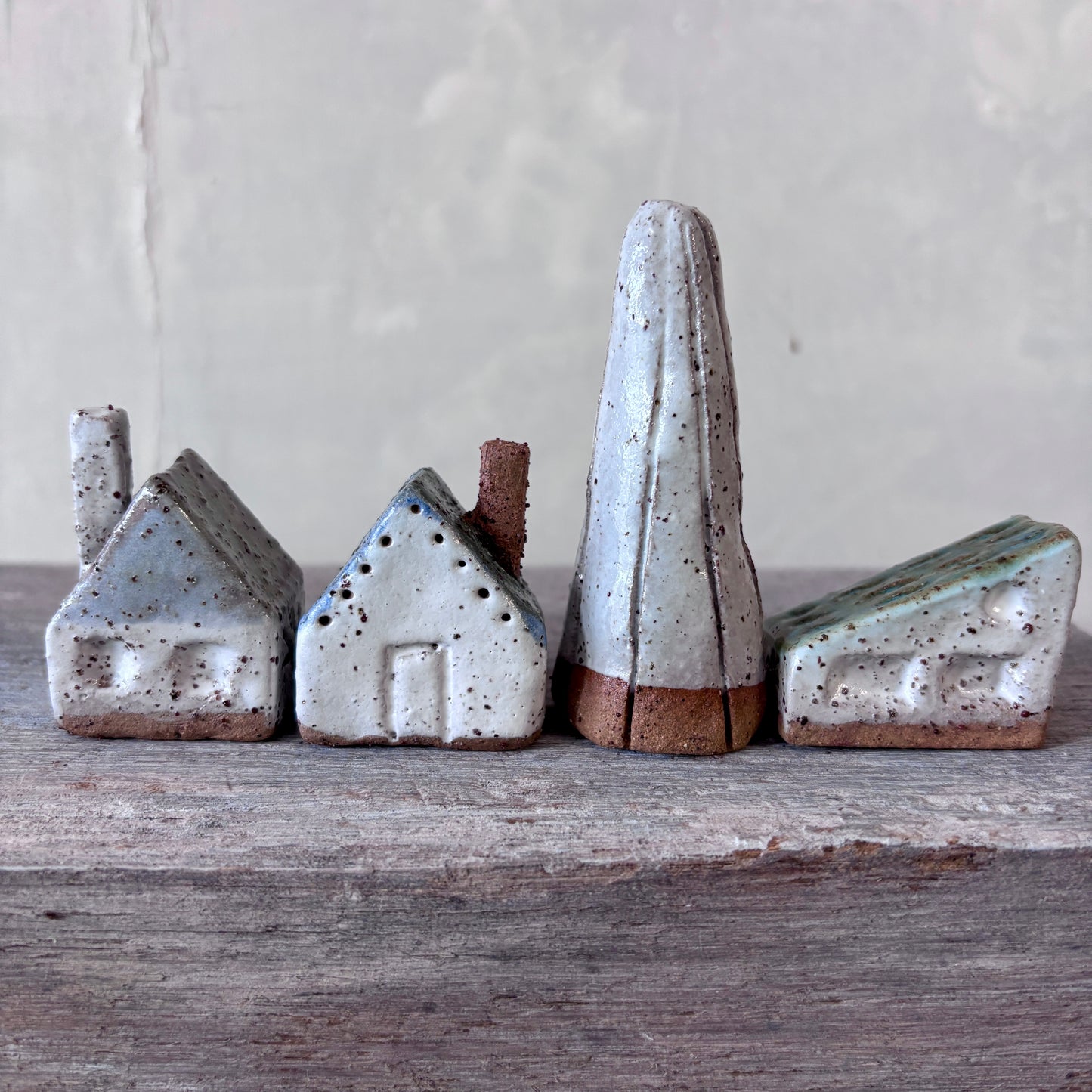 A Village of cute Mini Cottages paired with a charming little tree - Set No.1
