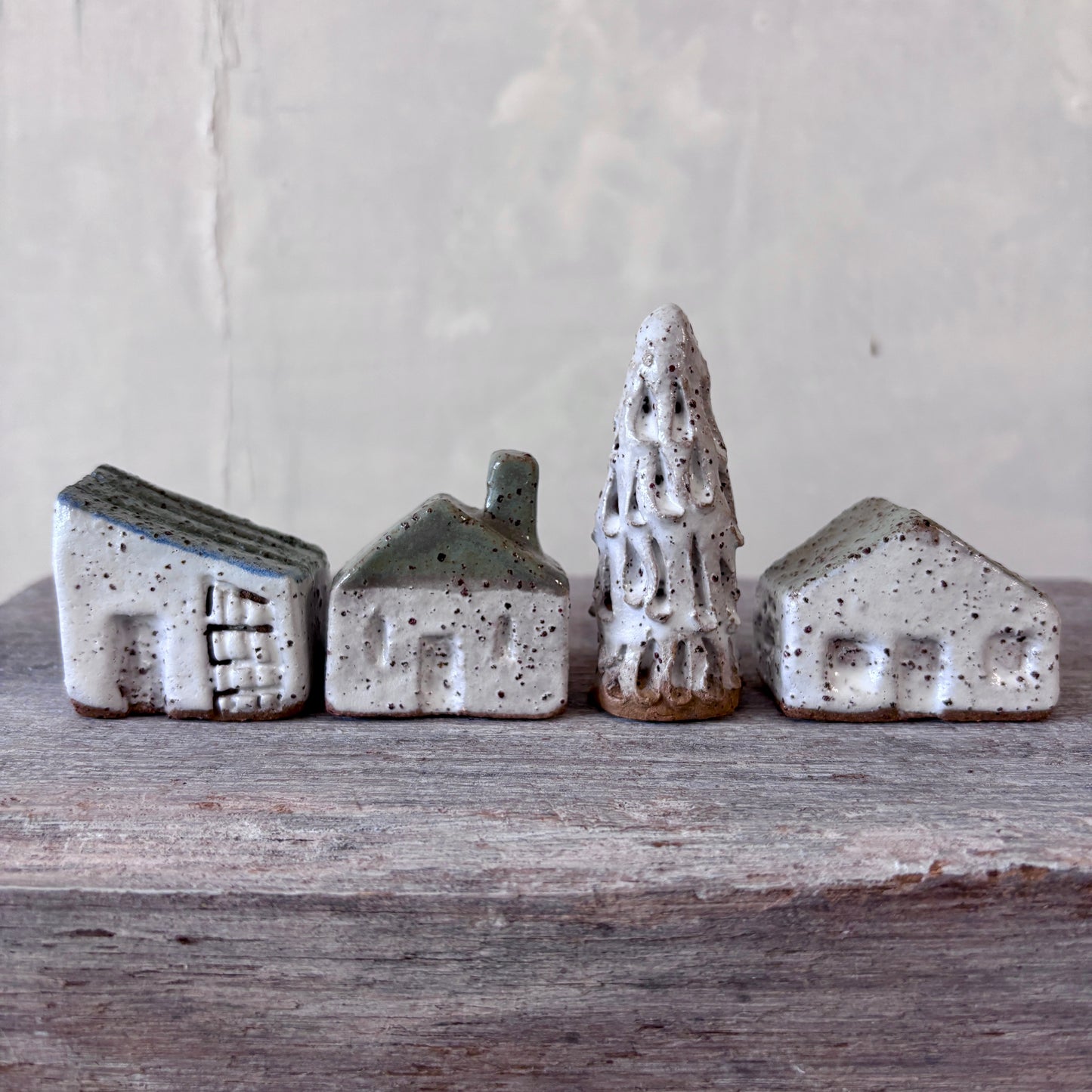 A Village of cute Mini Cottages paired with a charming little tree - Set No.2