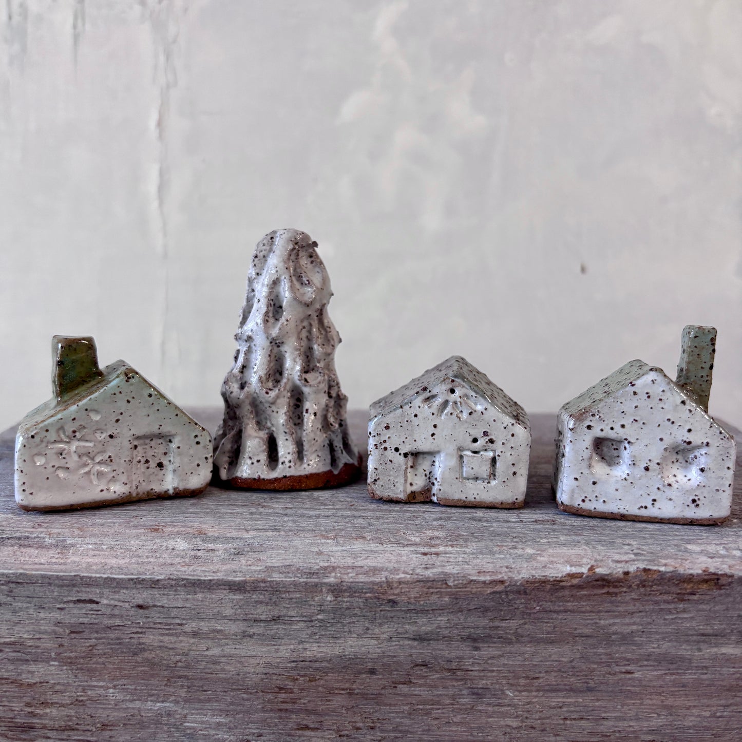 A Village of cute Mini Cottages paired with a charming little tree - Set No.3