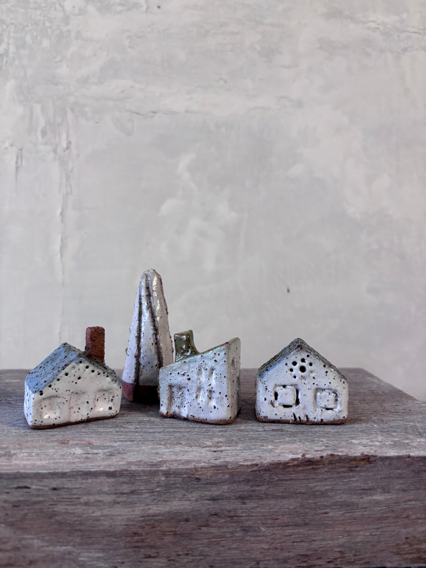 A Village of cute Mini Cottages paired with a charming little tree - Set No.4