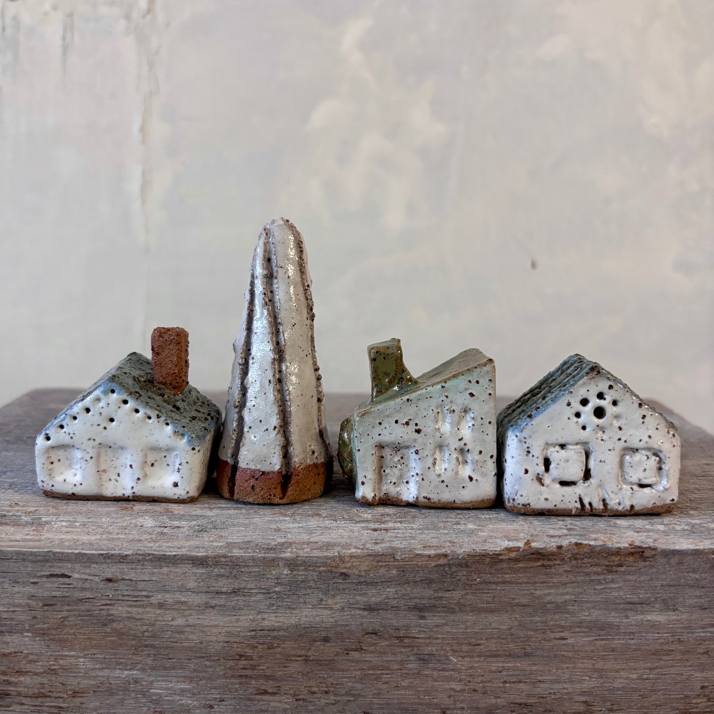 A Village of cute Mini Cottages paired with a charming little tree - Set No.4
