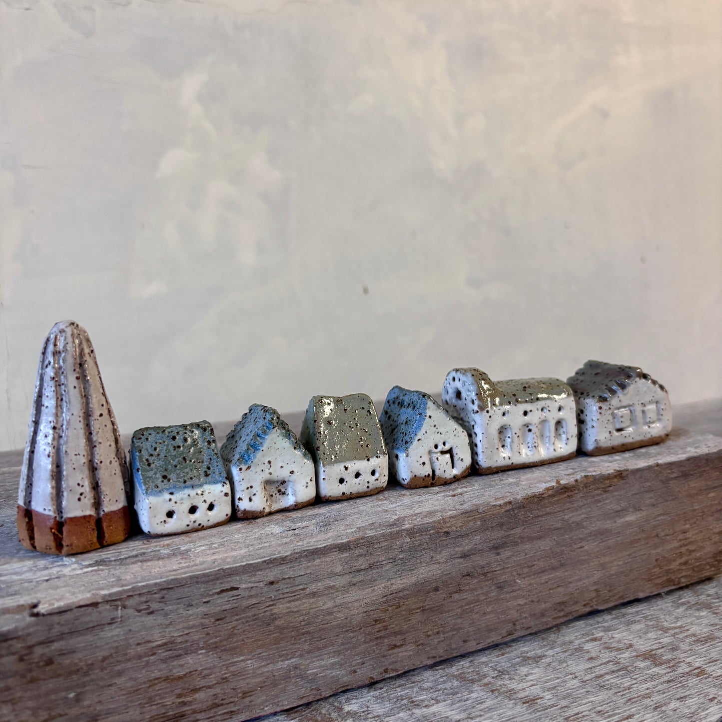 A Village of cute Cottages paired with a charming little tree  | Set No. 5 |
