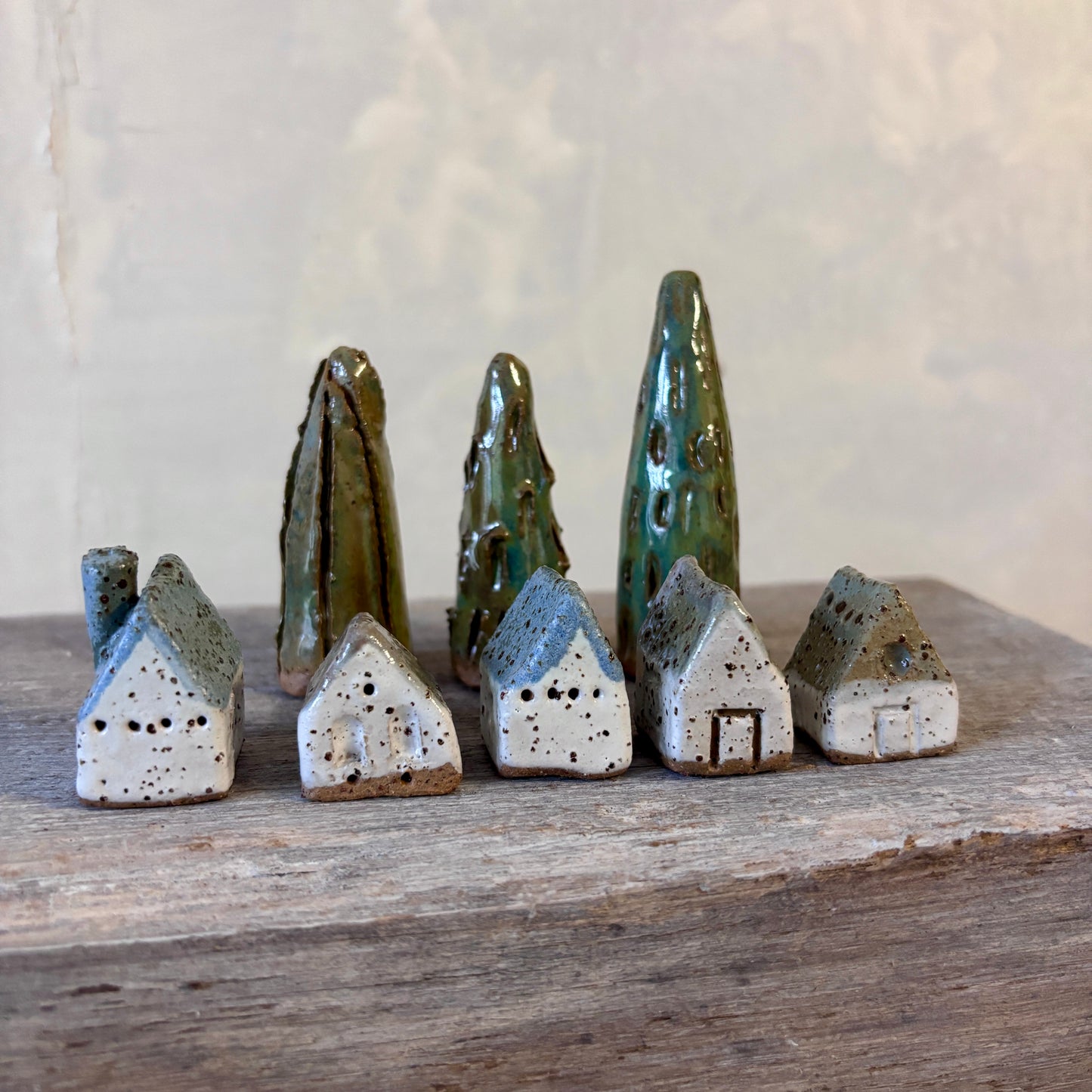 A Village of cute Cottages paired with a charming little tree | Set No. 6 |