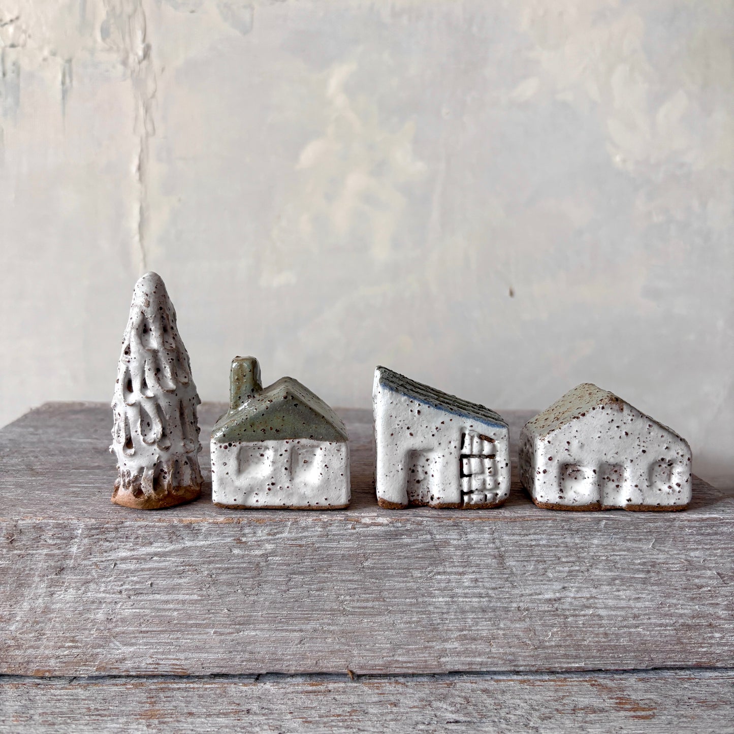 A Village of cute Mini Cottages paired with a charming little tree - Set No.2