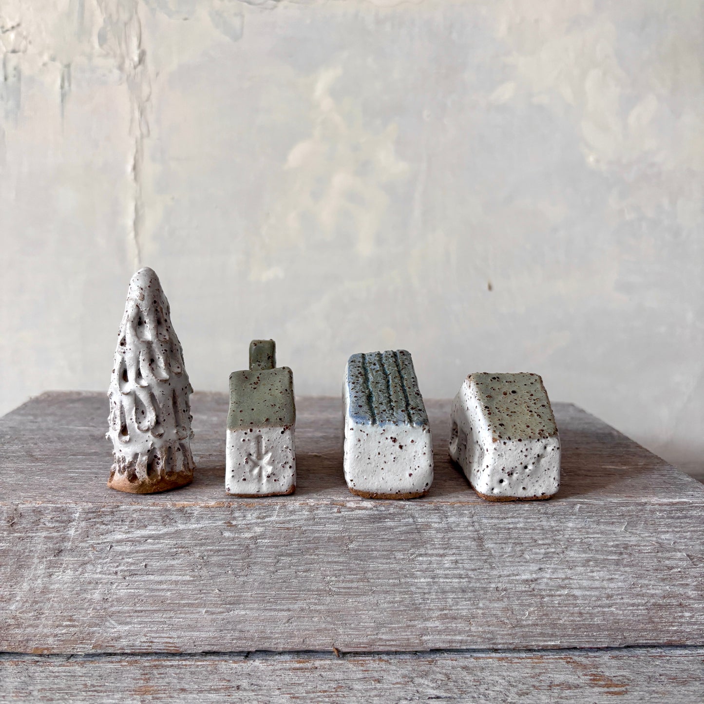 A Village of cute Mini Cottages paired with a charming little tree - Set No.2