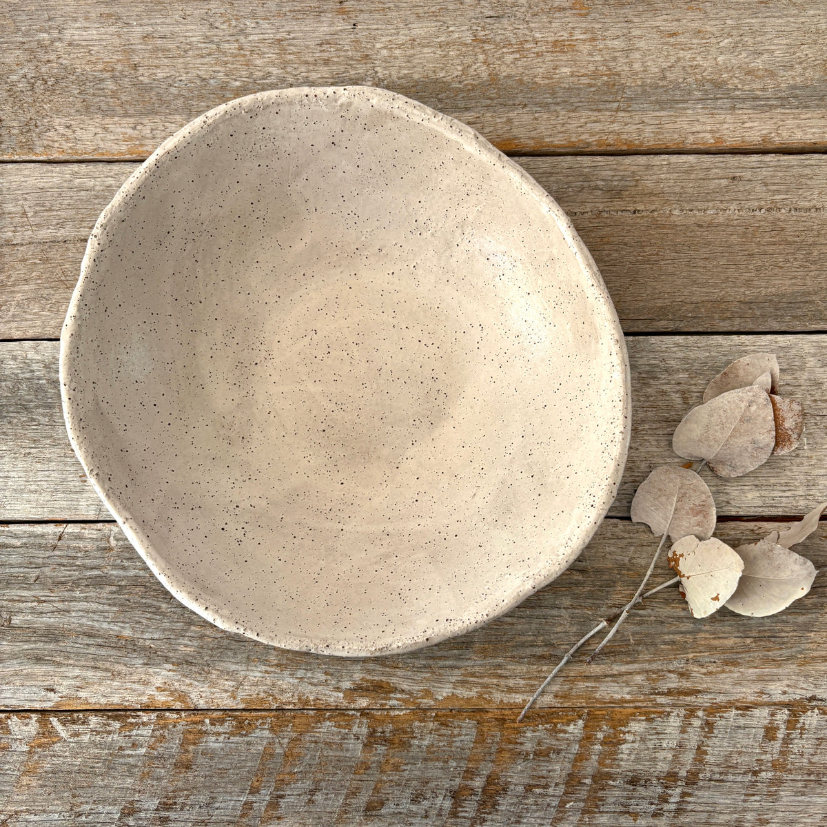 Salad bowl | rustic and versatile | white glaze with speckles  (10-02)