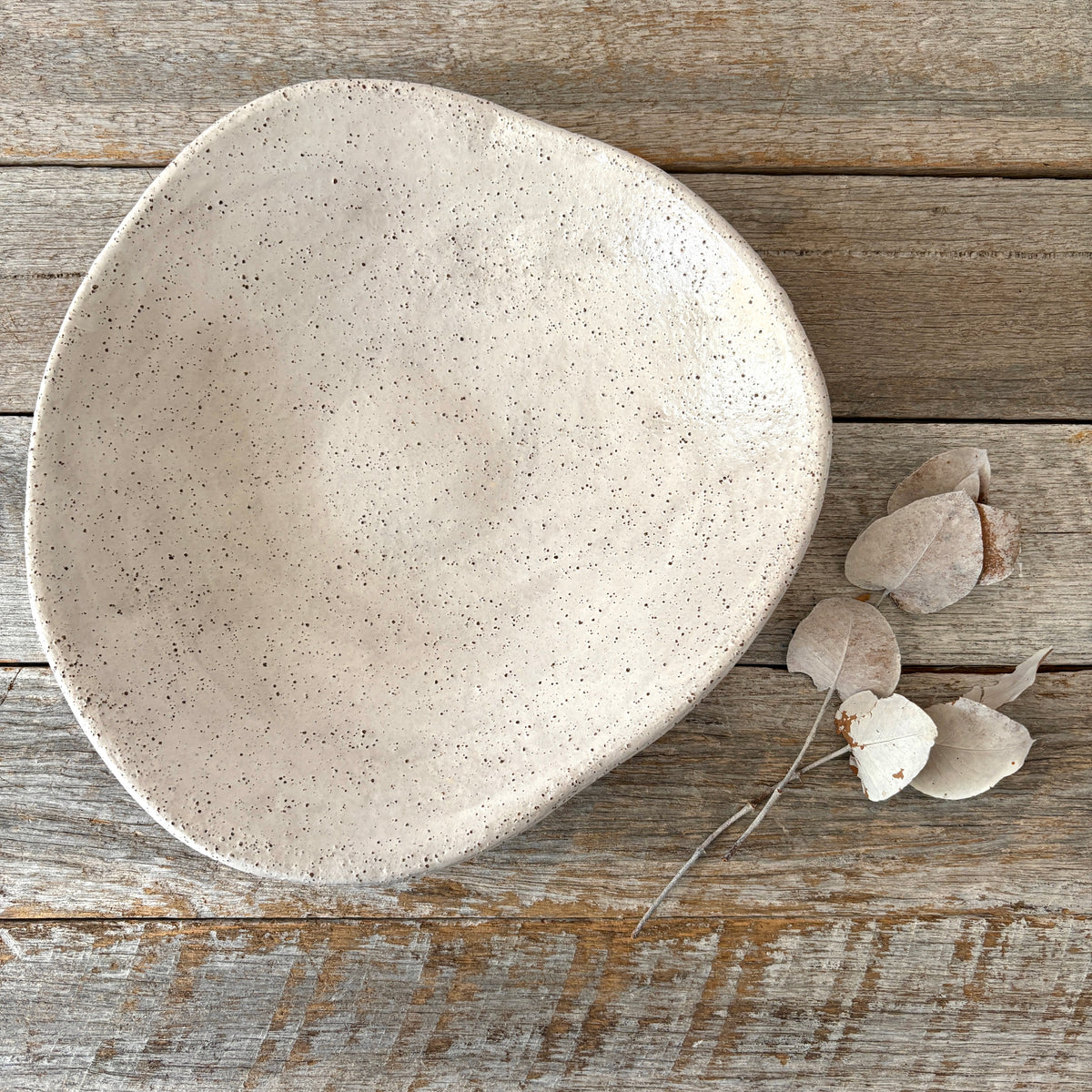 Salad bowl | rustic and versatile | white glaze with speckles  (10-03)