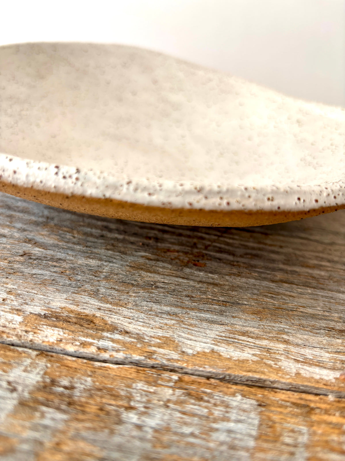 Salad bowl | rustic and versatile | white glaze with speckles  (10-03)