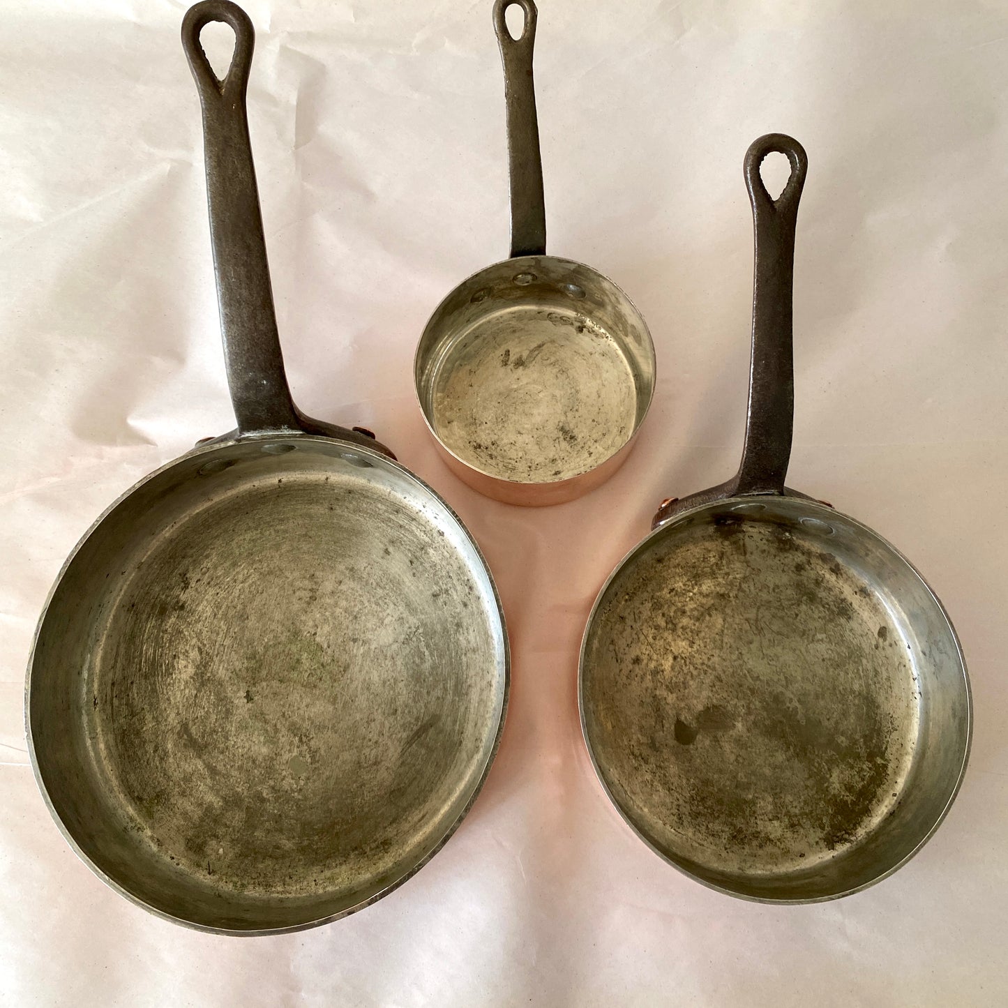 Beautiful Vintage French Copper Saucepan 21cm with tin lining and cast iron handle