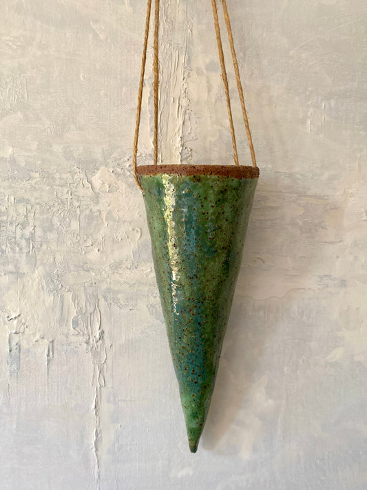 Hanging Ceramic Cone Shaped Flower Vase (large) - Green 25-1221