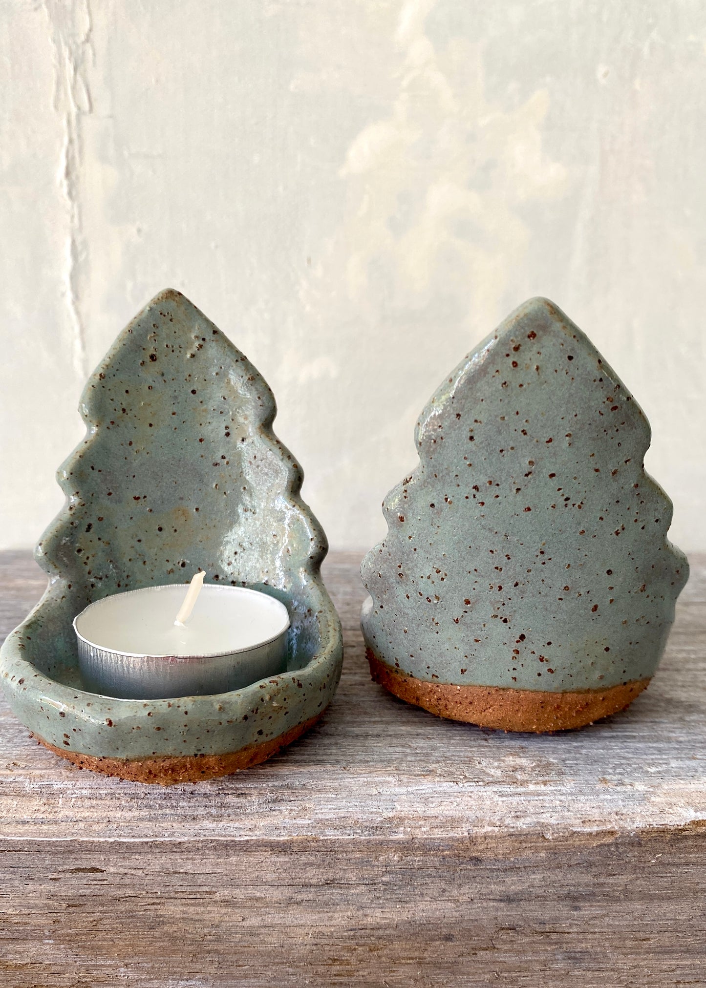 Handcrafted Christmas Tree Tealight with A Touch of Hygge - Grey/Green 25-1225
