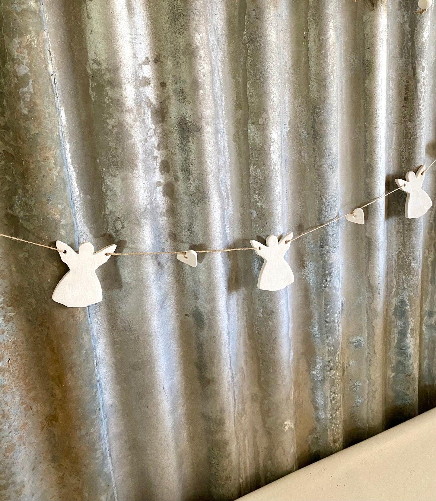 Ceramic Garland with Angles and Hearts - White ceramic Christmas Ornaments on jute string