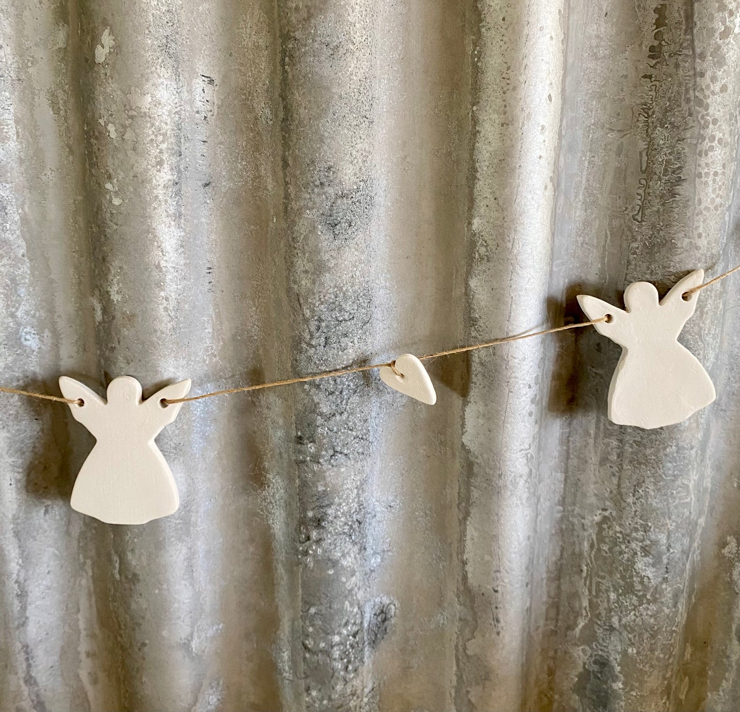 Ceramic Garland with Angles and Hearts - White ceramic Christmas Ornaments on jute string