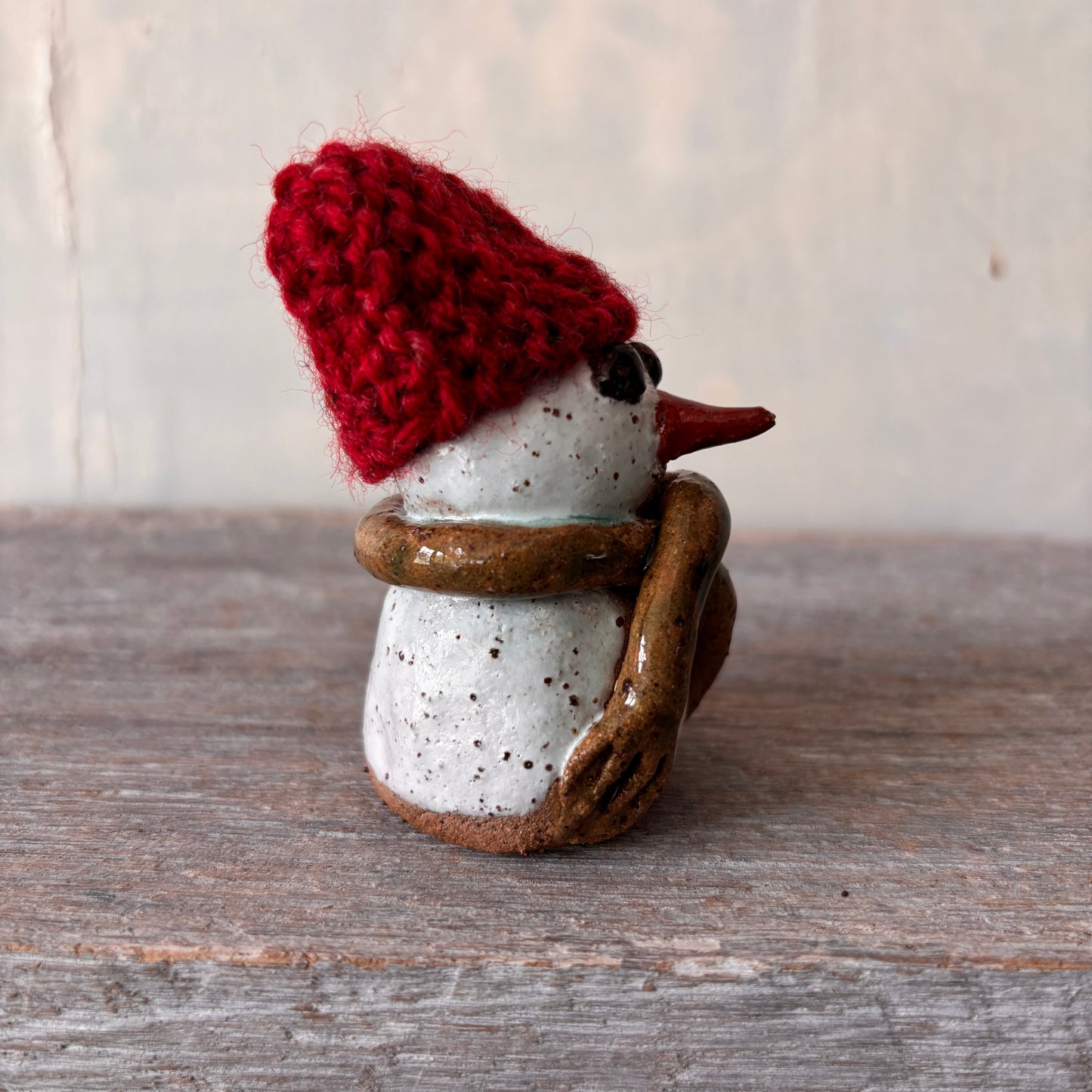 Snowman with red hand-knited hat 26-11