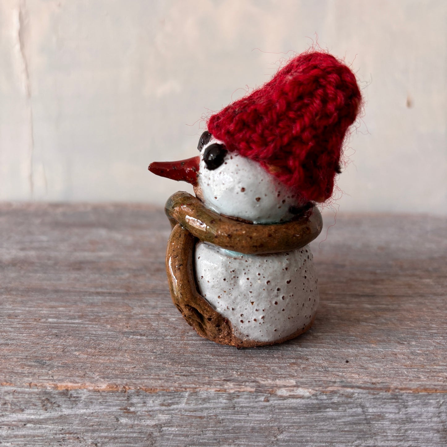 Snowman with red hand-knited hat 26-11
