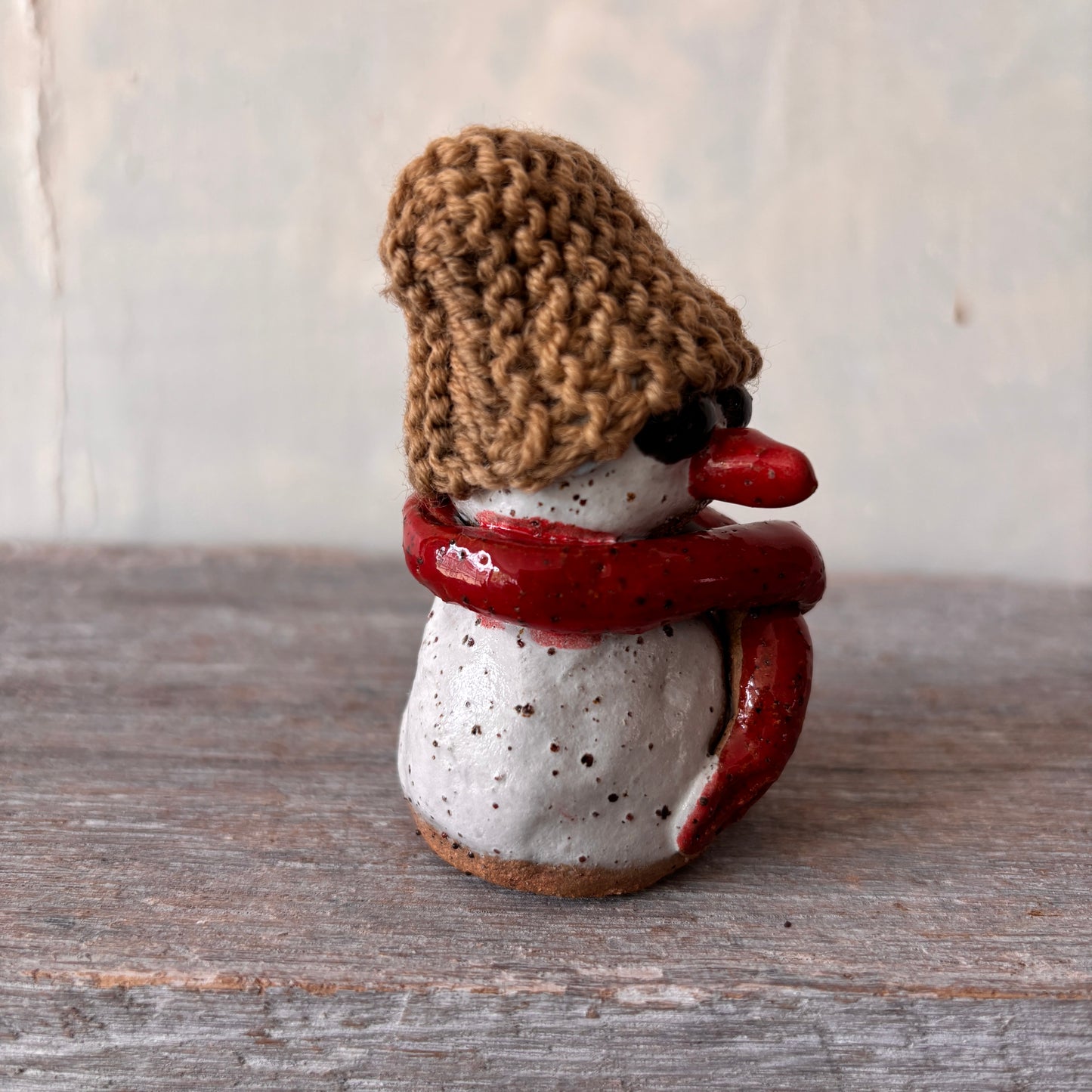 Snowman with brown hand-knited hat 26-15