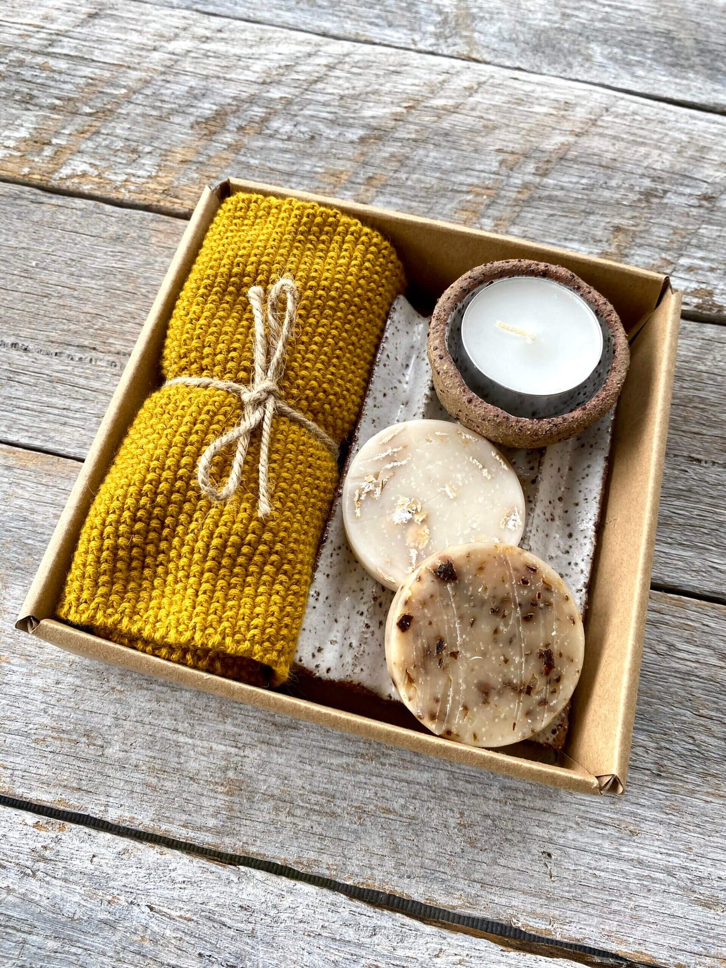 THE PERFECT GIFT-Ceramic soap dish with 2 handmade soaps, tea light candle holder with candle and a 100% organic cotton Face-washer 31-1