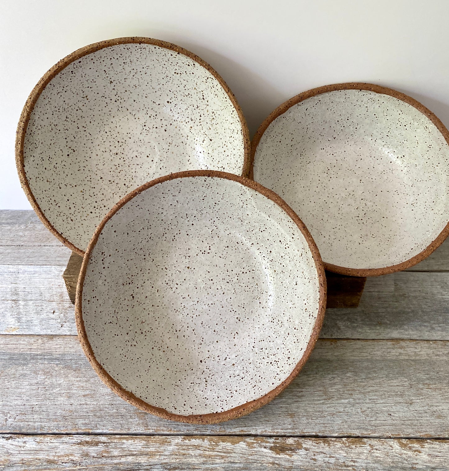 Salad bowl - medium size - rustic and versatile - white glaze with speckles 12-04